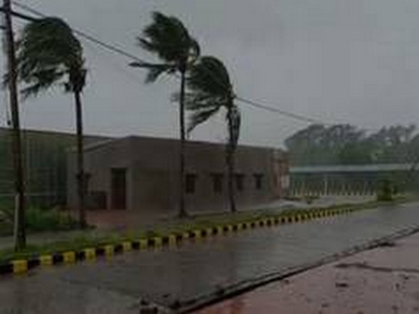 Cyclone Amphan: West Bengal gives details of over Rs 1 lakh crore damage to central team