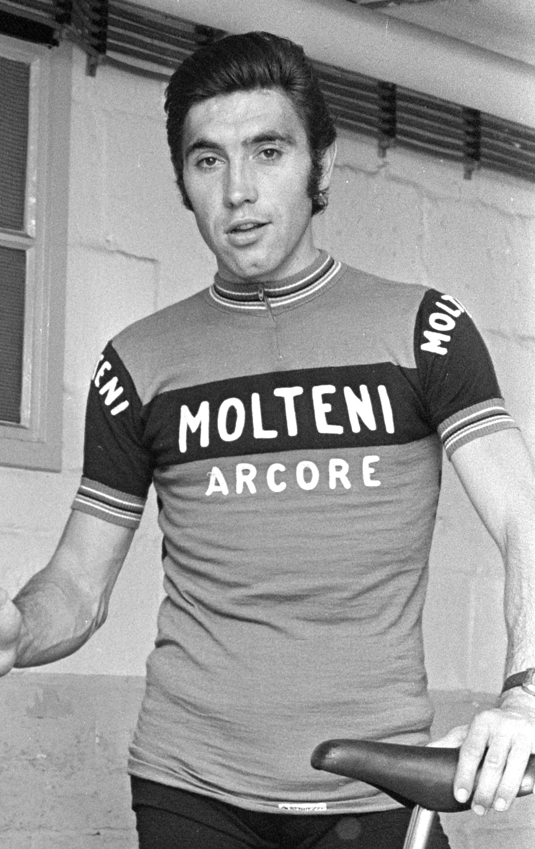 Cycling-Belgian great Merckx gets 106th Tour under way