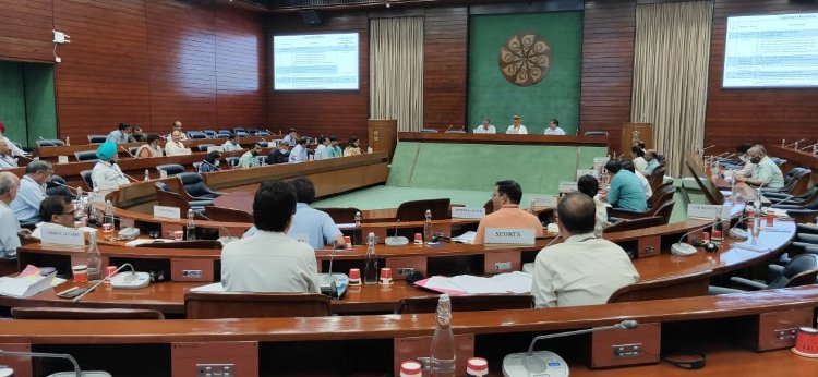 Arjun Ram Meghwal reviews preparedness of Ministries for ensuing Monsoon Session
