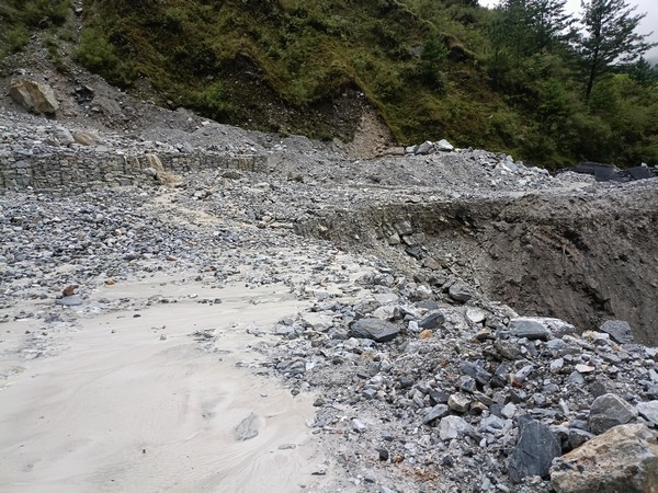 Debris Halts Traffic on Badrinath Highway Amid Heavy Rainfall