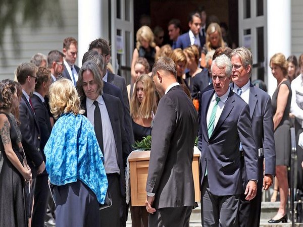 Saoirse Kennedy receives emotional funeral service from Robert F. Kennedy