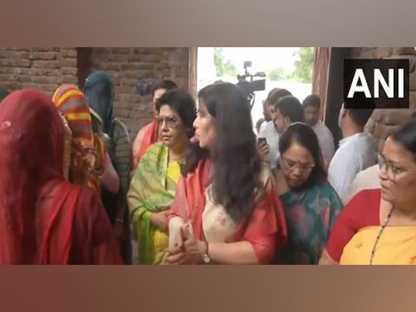 "Insensitive and dead government...": BJP MP Saroj Pandey after visiting victim's family in Rajasthan’s Bhilwara