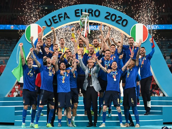Italy men's football team set new unbeaten run record