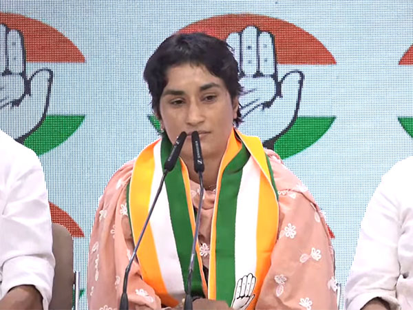 Wrestlers Vinesh Phogat and Bajrang Punia Join Congress Ahead of Haryana Polls