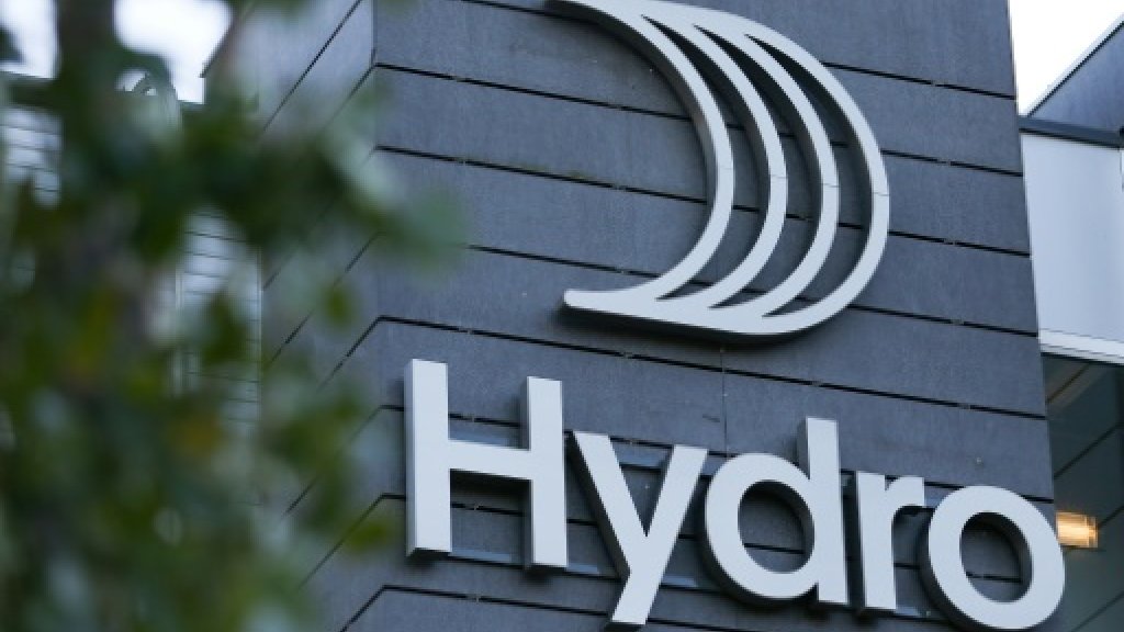 Norsk Hydro granted permission in Brazil; to use technology for extending life of disposal area