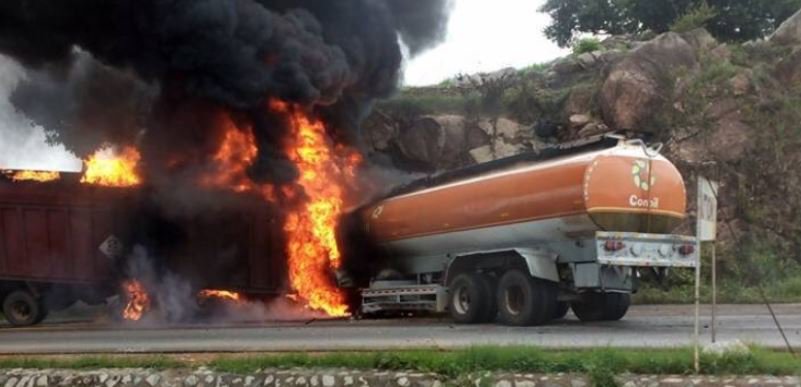 50 killed, 100 burnt in oil tanker road crash in DR Congo: Official