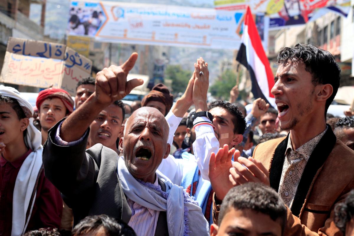 Yemen's Houthi group arrests demonstrators in Sanaa