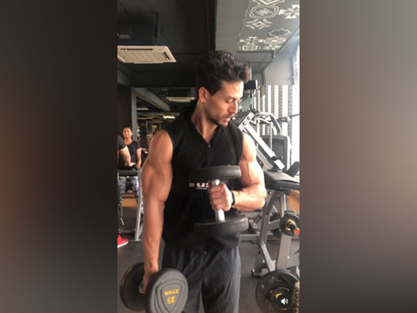 Tiger Shroff shares glimpse of workout session on his 'cheat day'
