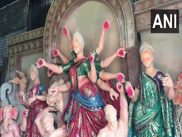 Tripura: Untimely rainfall creates new problems in Durga Puja preparation