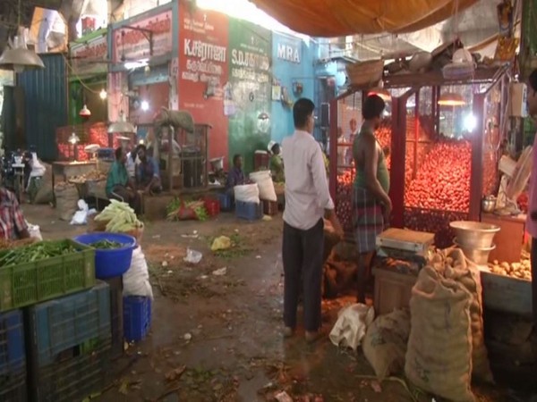 Tamil Nadu: Onion prices shoot up in Chennai