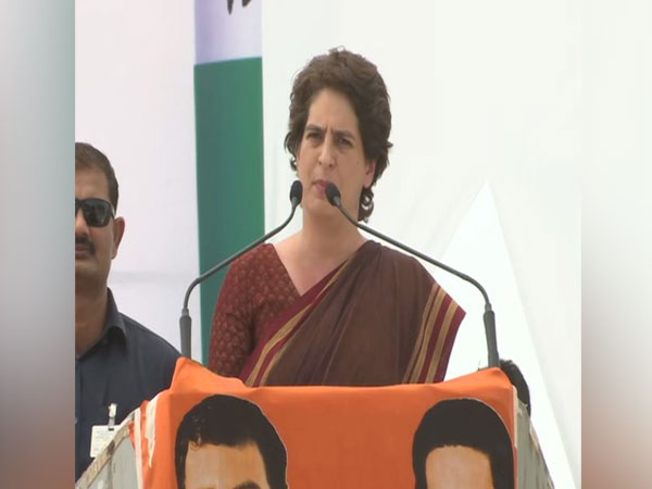 Priyanka Gandhi holds meeting with UP Congress leaders to discuss 'Bharat Bachao' rally preparations