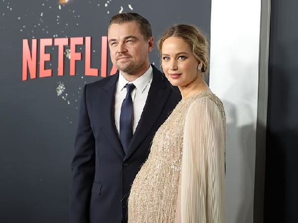 Pregnant Jennifer Lawrence poses with Leonardo DiCaprio at 'Don't Look Up' premiere