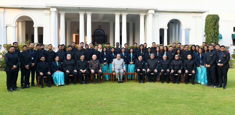 Officer Trainees of 75th batch of IRS officers call on Vice President
