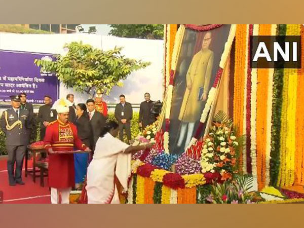 President Murmu, PM Modi, Parliamentarians Pays Tribute To BR Ambedkar ...