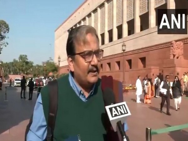 RJD MP Manoj Jha slams BJP over currency note row, questions silence on Adani issue