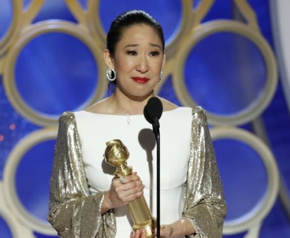 Globes: Sandra Oh, Andy Samberg open first awards ceremony of season 