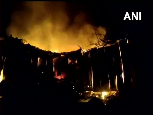 Fire breaks out at godown in Thane