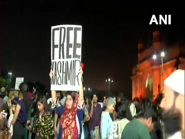 FIR against woman seen with 'free Kashmir' poster at Gateway of India