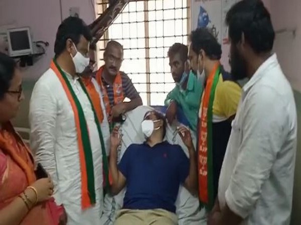 Andhra BJP general secy hospitalised after scuffle with police 