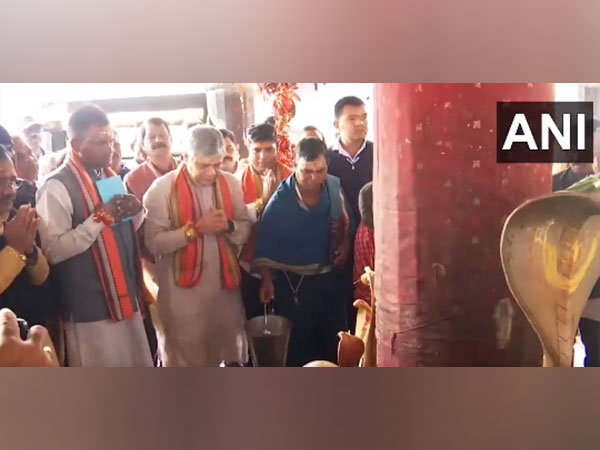 Union Minister Ashwini Vaishnaw offers prayers at Dhabaleswar temple in Cuttak