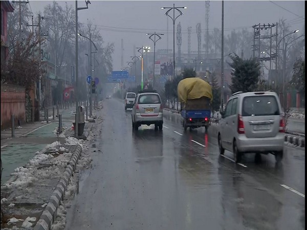 Icy Spectacle in Kashmir: Tourists Brave Cold as Snow Enhances Scenic Beauty