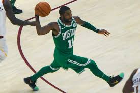 Reports: Celtics' Irving changes agents, fueling Durant rumors