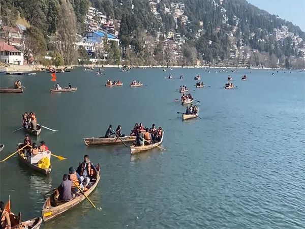 Nainital witnesses surge in tourist footfall amid rising temperatures in North India