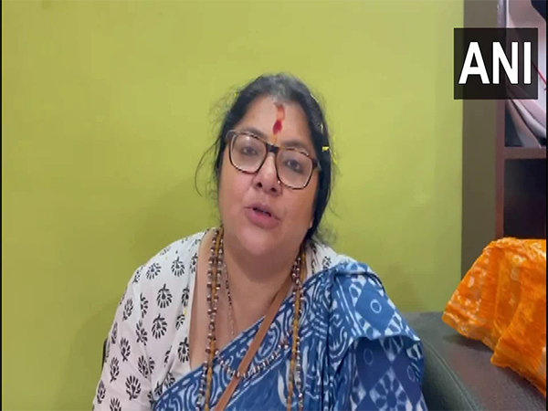 "Man hit me twice, tried to sit in car": BJP's Locket Chatterjee accuses TMC supporters of accosting her vehicle