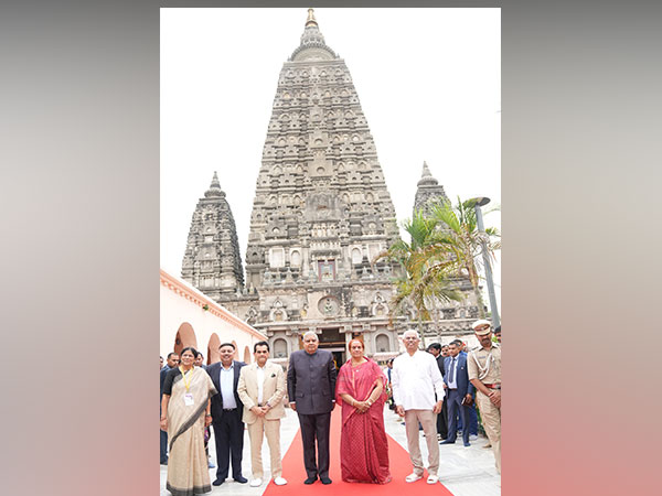 Vice President Jagdeep Dhankhar offers prayers at Mahabodhi temple 