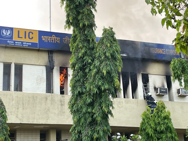 Fire breaks out in LIC building in Mumbai; no casualties reported