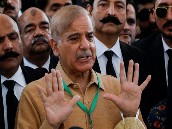 Pakistan: PM Shehbaz terms ex-CJP Saqib as Imran Khan party PTI's agent