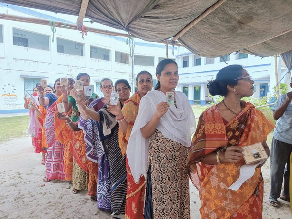 Lok Sabha polls: Bengal leads turnout at 14.6 pc till 9 am, Maharashtra logs lowest at 6.64 pc