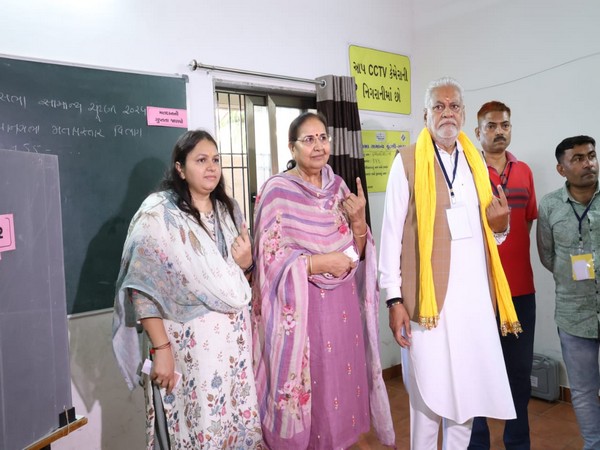 Union Minister Parshottam Rupala casts his vote in his village Ishwariya in Gujarat