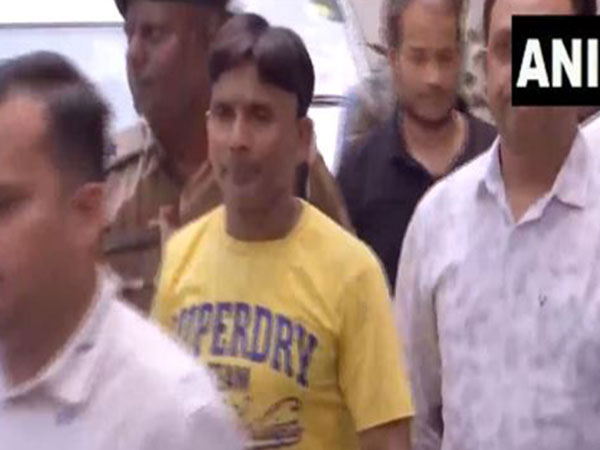 ED arrests Jharkhand minister's personal secretary, house help after recovering Rs 35.23 cr cash