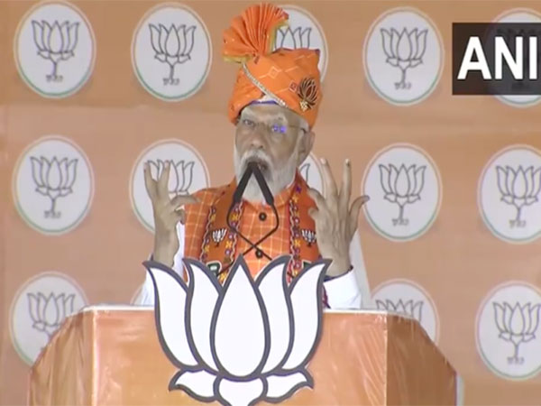 "Congress does not want Baba Saheb to get credit for making the Constitution": PM Modi