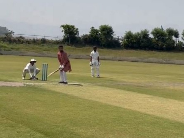 "khel, khel mein": Anurag Thakur plays cricket with locals in Hamirpur