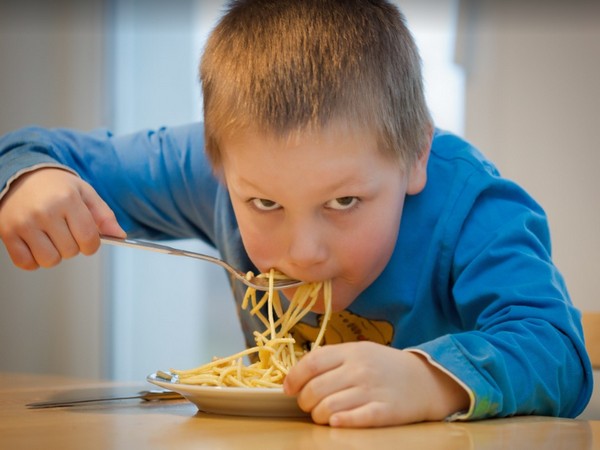 Temperament issues can develop unhealthy eating habits in children: Study