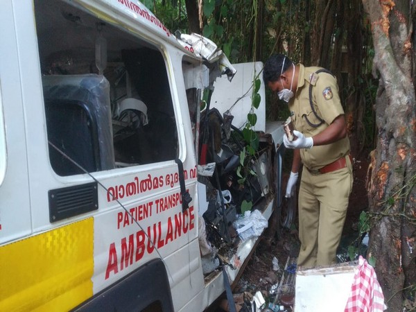 3 killed after ambulance hits tree in Kerala's Kannur district