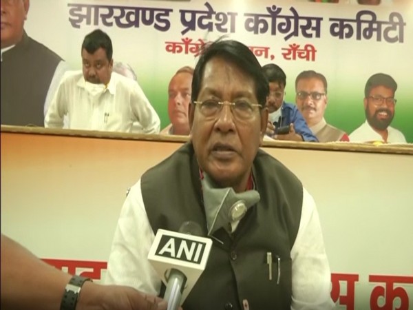Jharkhand Cong President welcomes Centre's 'centralised vaccination drive' 