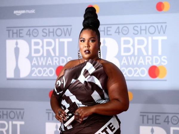 Lizzo claims she was kicked out of vacation rental early, posted video in response