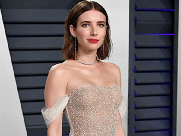 Emma Roberts Eager to Collaborate with Aunt Julia Roberts on a 'Perfect Project'