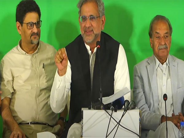 Miftah Ismail and Shahid Khaqan Abbasi Launch Awaam Pakistan, Promising Systemic Change