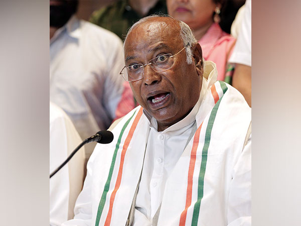 "PM Modi ki Chinese Guarantee continues as...": Mallikarjun Kharge attacks central government