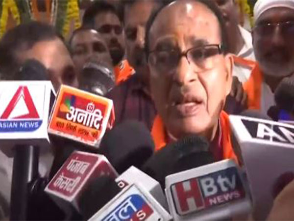 Shivraj Singh Chouhan Accuses Rahul Gandhi of ‘Lies and Confusion’ Over Gujarat Remarks