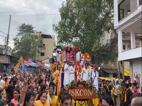 Thousands Celebrate Lord Jagannath Rath Yatra in Indore and Puri