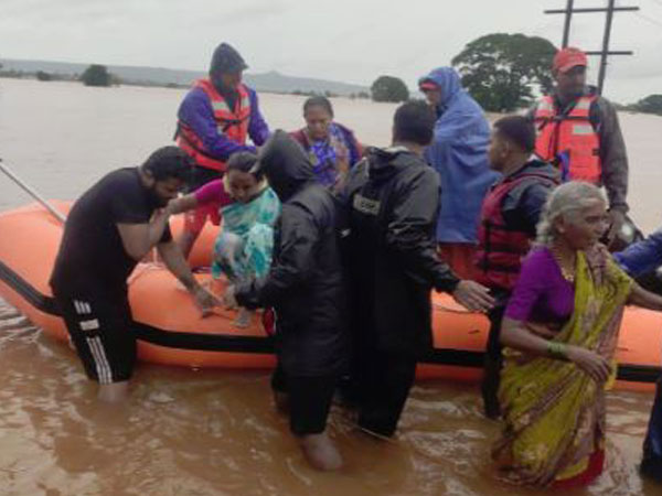 Maharashtra: NDRF deployed in flood-affected Kolhapur; over 1000 people rescued