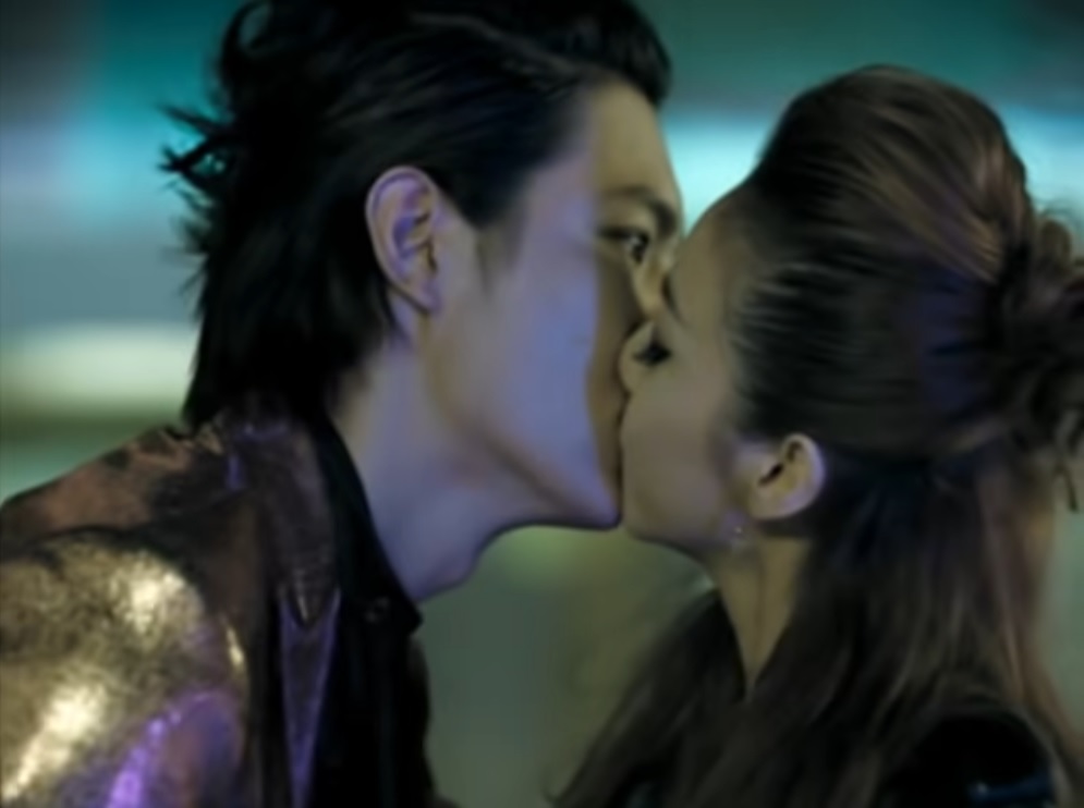 How many times Lee Min-ho & Sandara Park (Dara) kissed for ‘Kiss’ music video?