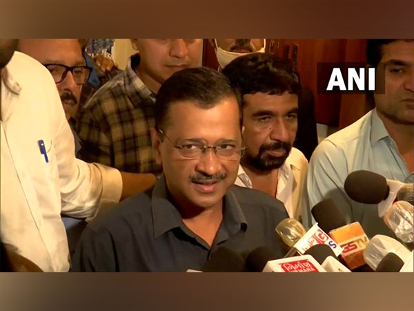 Kejriwal promises to provide free electricity if voted to power in Gujarat