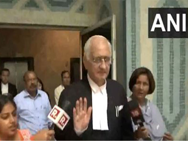 Khurshid Criticizes Divisive Slogans in Political Discourse