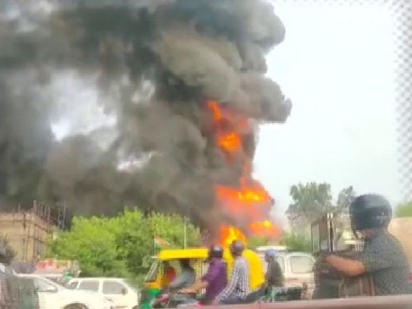 One dies in fire in Delhi's Punjabi Bagh